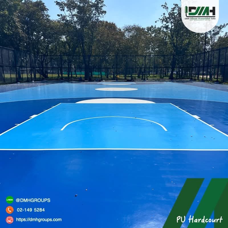 สนามบาสเกตบอล PU Hardcourt สวนสาธารณะเวียงละกอน ลำปาง มุมปลายสนามเห็นเส้นสามแต้ม รูปที่ 5