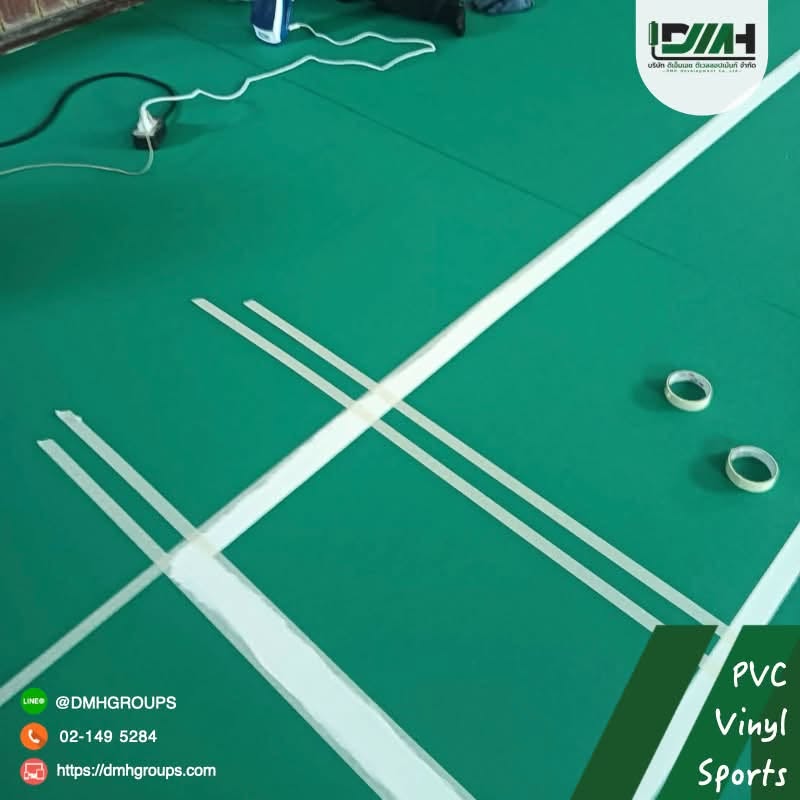 งานตีเส้นสนามแบดมินตัน ติดเทปกำหนดแนวเส้นสีขาวบนพื้น PVC Sport รูปที่ 10
